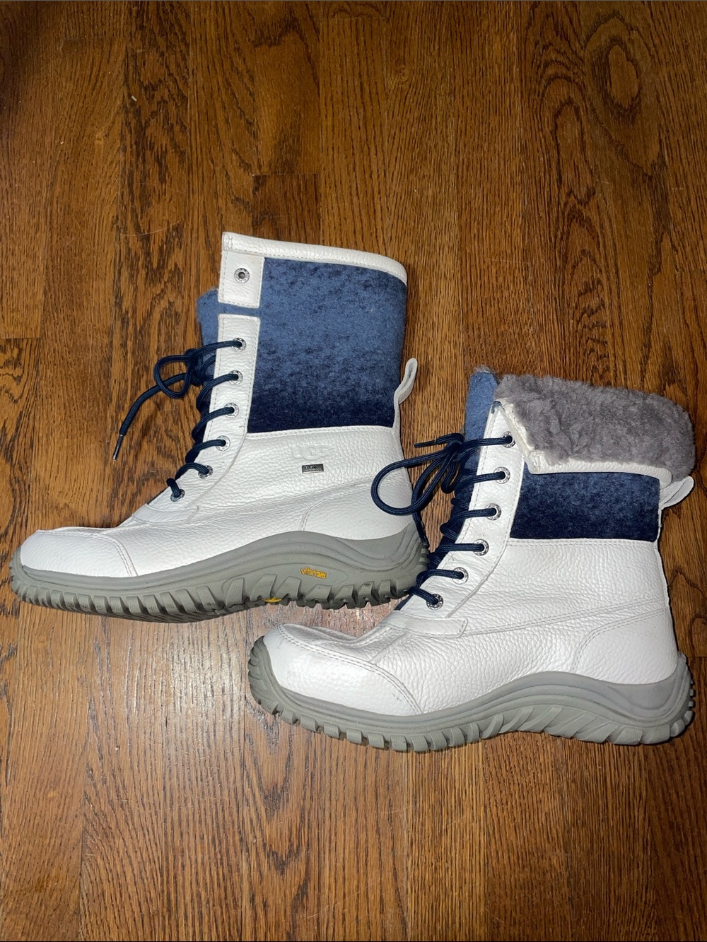 UGG Adirondack II boots - Picture 2 of 16
